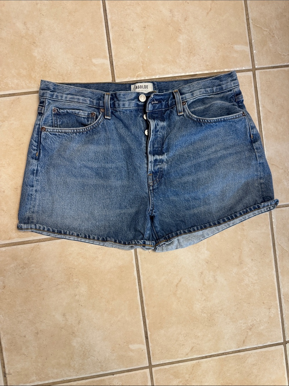 Agolde Classic Blue High-Rise Denim Shorts - Picture 2 of 15